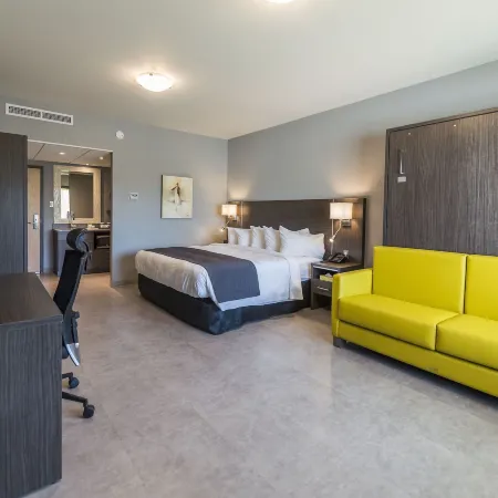 Hotel & Suites le Dauphin Drummondville