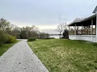 Riverview Orchard 2: Master Suite Studio Style