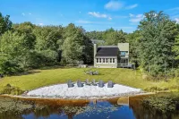 Strawberry Shores by AvantStay Lakefront Private Beach