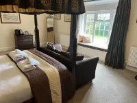 East Ayton Lodge Hotel, Scarborough Hotels in Ebberston and Yedingham