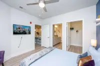 Resort Feel 2Br-King Bed-Pool-Hot Tub-Gym-Gated-Wifi-Elevator-Pet-Moffitt Cancer Hotels in Temple Terrace