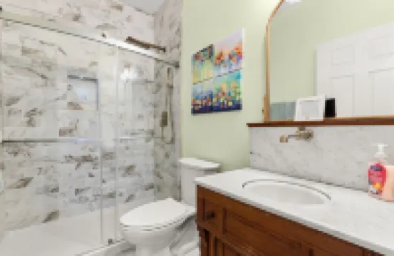 Teacup Cottage in the Heart of Historic Summerville