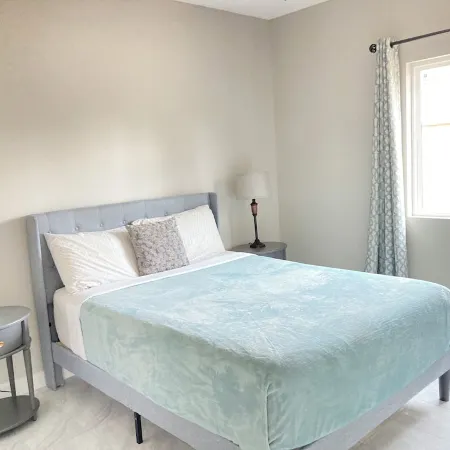 Spacious 5Br SunHaven Retreat in Tempe:Private Pool, Spa, Game Room & RV Parking
