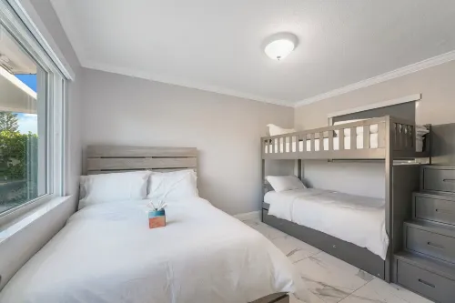 Luxurious 4-bedroom house close to HARD ROCK CASINO