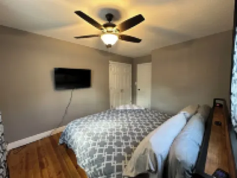 Hot Tub • Downtown Mena 3Br Family Home Hotels in Mena