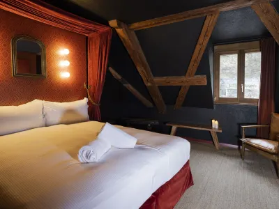 Peanut Medieval Lodge Hotels near Église des pommerats