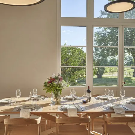 Château Bonalgue - Pomerol Отели в г. Либурн