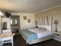 Baechtel Creek Inn Hotels in Willits