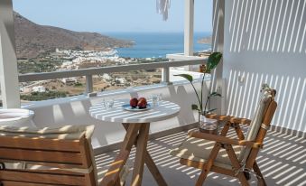 Castello Amorgos Suites