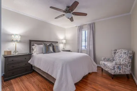 Beautiful Two Bedroom Home in Homewood, Minutes from Samford, Brookwood Hospital Отели рядом с достопримечательностью «Университет Самфорд»