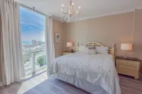 Book Your Beach Vacation! Penthouse Unit with Stunning Views of Destin!