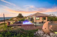 Bremer Island Banubanu Beach Retreat Hotels in Nhulunbuy