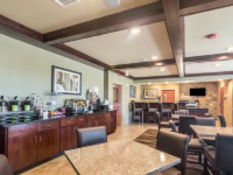 Cobblestone Inn & Suites - Lakin Hotels in Lakin
