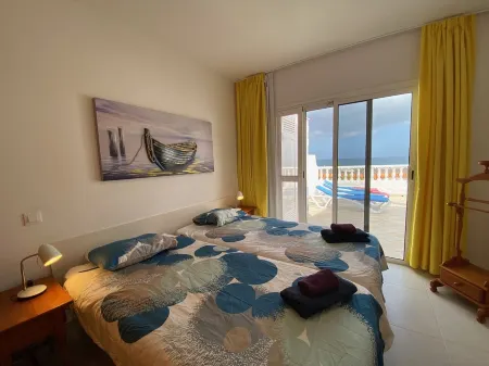 Well maintained bungalow just 3 minutes walk from the white sandy beach Отели в г. Коста Кальма