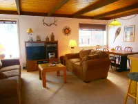 *July 4th Special  !! * Spacious 2 BR 2BA Sun Valley Condo