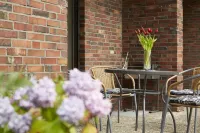 High quality equipped, cozy apartment with terrace & large garden