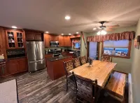 Cozy Killington Mountain View Condo