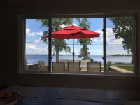 Great! 5 Stars! Family friendly quiet bay swimming boating fishing