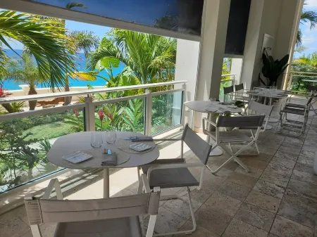 Luxury Condo on the Beach - The CLIFF - Beachfront Resort with Spa & Restaurant