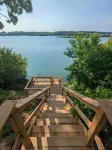 The Henley Luxe | Waterfront | Home Gym | Wineries
