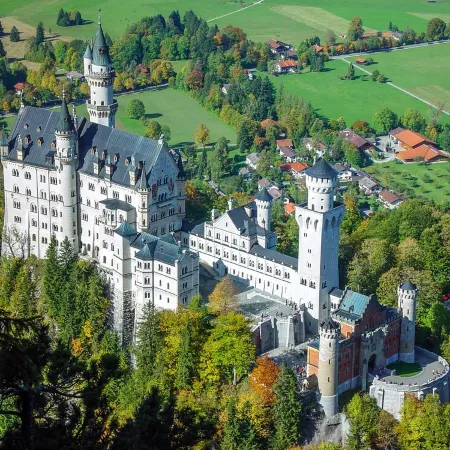 Apartment with terrace and small garden