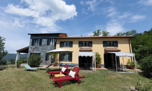 Il Laghello Wood House