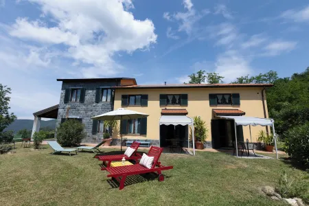 Il Laghello Wood House