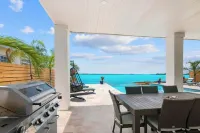 Newly Built Luxury 5- Bedroom Beachfront Villa with Infinity Heated Pool - Gym