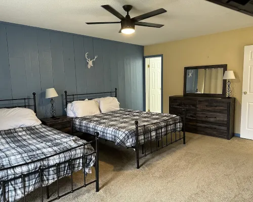 Family friendly townhouse minutes from Hunter Mountain! Hotels in Hunter