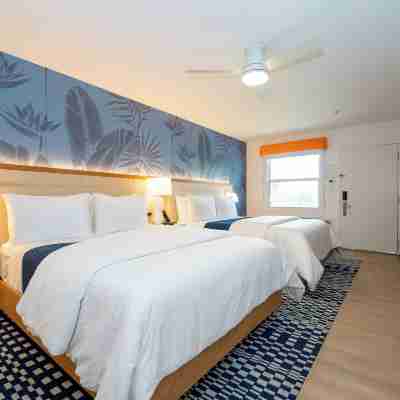 Sunshine Suites Resort Rooms