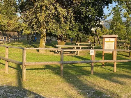 Rural House Near Gerês Natural Park - Casa Araujo de Sousa Отели в г. Гондориш