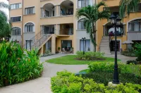 SADHANA_TAMARINDO  UNBEATABLE LOCATION!! MODERN CONDO, STEPS TO TAMARINDO BEACH!