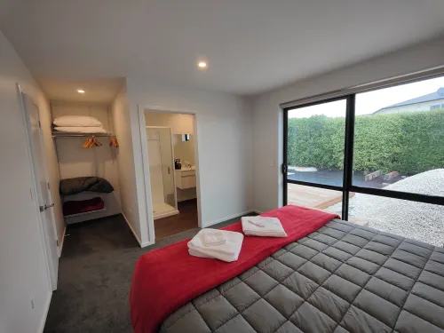 Spacious 6-Bedroom Home with Mountain Views, WIFI, Decks & Ample Parking