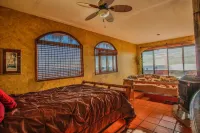 Huge Spectacular Ocean view 5 bedroom Vacation home, gated 24/7 Security