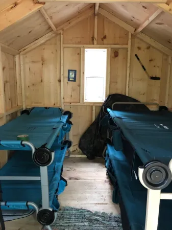 Quaint, Clean & Updated Cottage- Steps From The Beach.