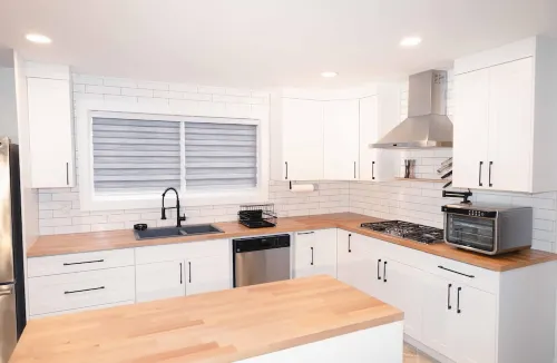 Beautiful quiet space located in the heart of Merritt suburbs. Hotels in Merritt