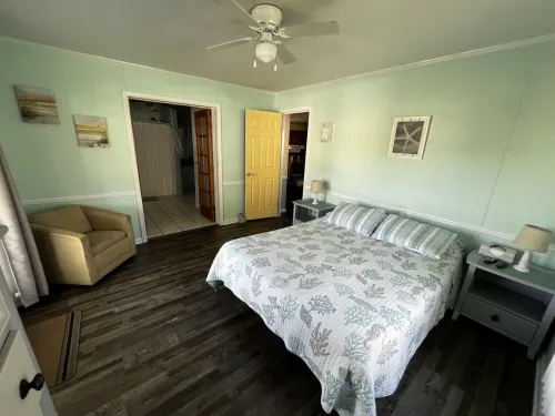 Canal home, NAS, Blue Angels, Tiki Bar, near beaches, bring your boat