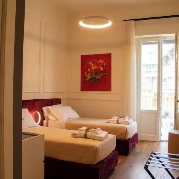 MARI Luxury Rooms and Suites