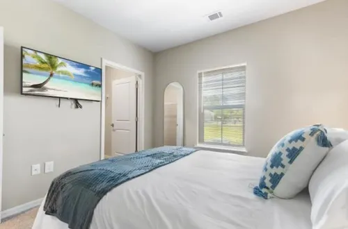 Luxe 1BR/1BA: Dive, Rest, Explore. Book Now!