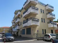 A few steps from the beach...... Hotels near Camping Marino