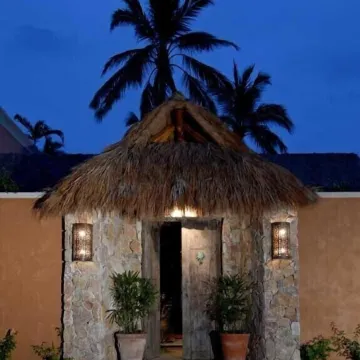 Chic Villa Oasis with Pool, Cook & Maid, Steps to Beach