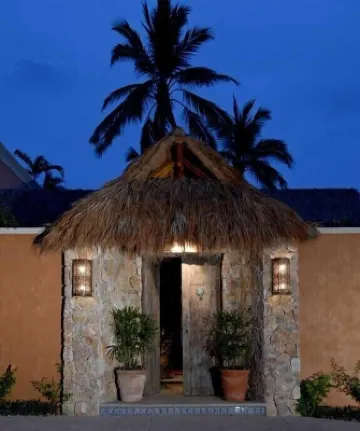 Chic Villa Oasis with Pool, Cook & Maid, Steps to Beach Отели в г. 