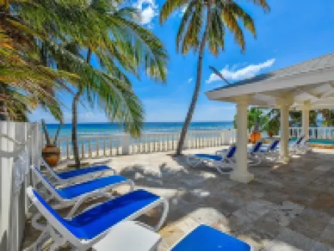 Directly on the Beach - Beachfront - Facing beach swimming pool - 5 bdrm Hotels in Pos Chiquito