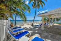 Directly on the Beach - Beachfront - Facing beach swimming pool - 5 bdrm