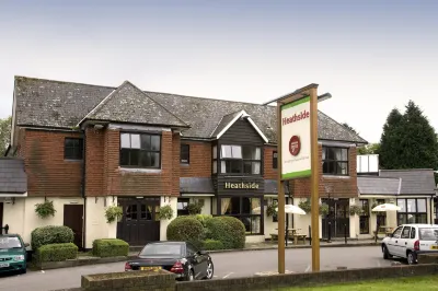 Premier Inn Epsom South Hotels near Hobbledown Adventure Farm Park and Zoo