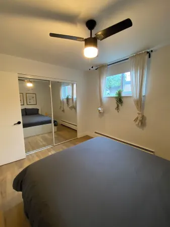 ENTIRE 1 BEDROOM APARTMENT by UW RESEARCH PARK