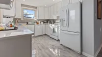 My Prima Karina BEAUTIFUL 4bd 2ba in quiet Chicago Suburb