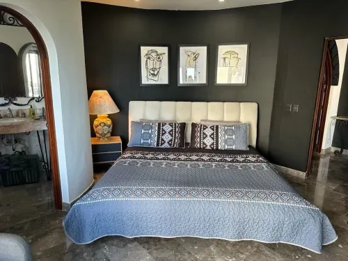 Condo in Zona Romantica