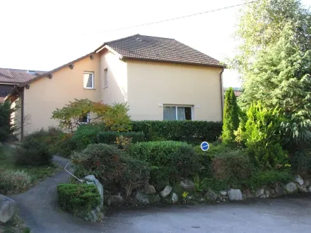 Appart. 800 m from lake, Xonrupt-Longemer, comfortable, bright, terrace, Отели рядом с достопримечательностью «Camping Verte Vallée : dans les Vosges proche Gérardmer avec piscine et gîtes»