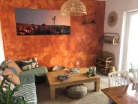 Apartamento com Terraço e 3 Quartos, 200 Metros da Praia